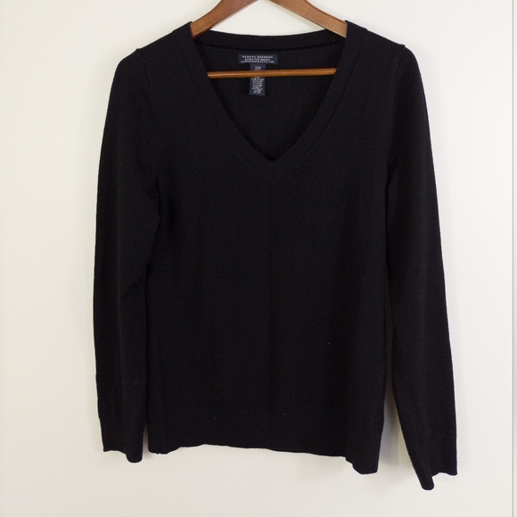 Banana Republic Sweaters - Banana Republic Extra Fine Merino V Neck Sweater Black Size Medium